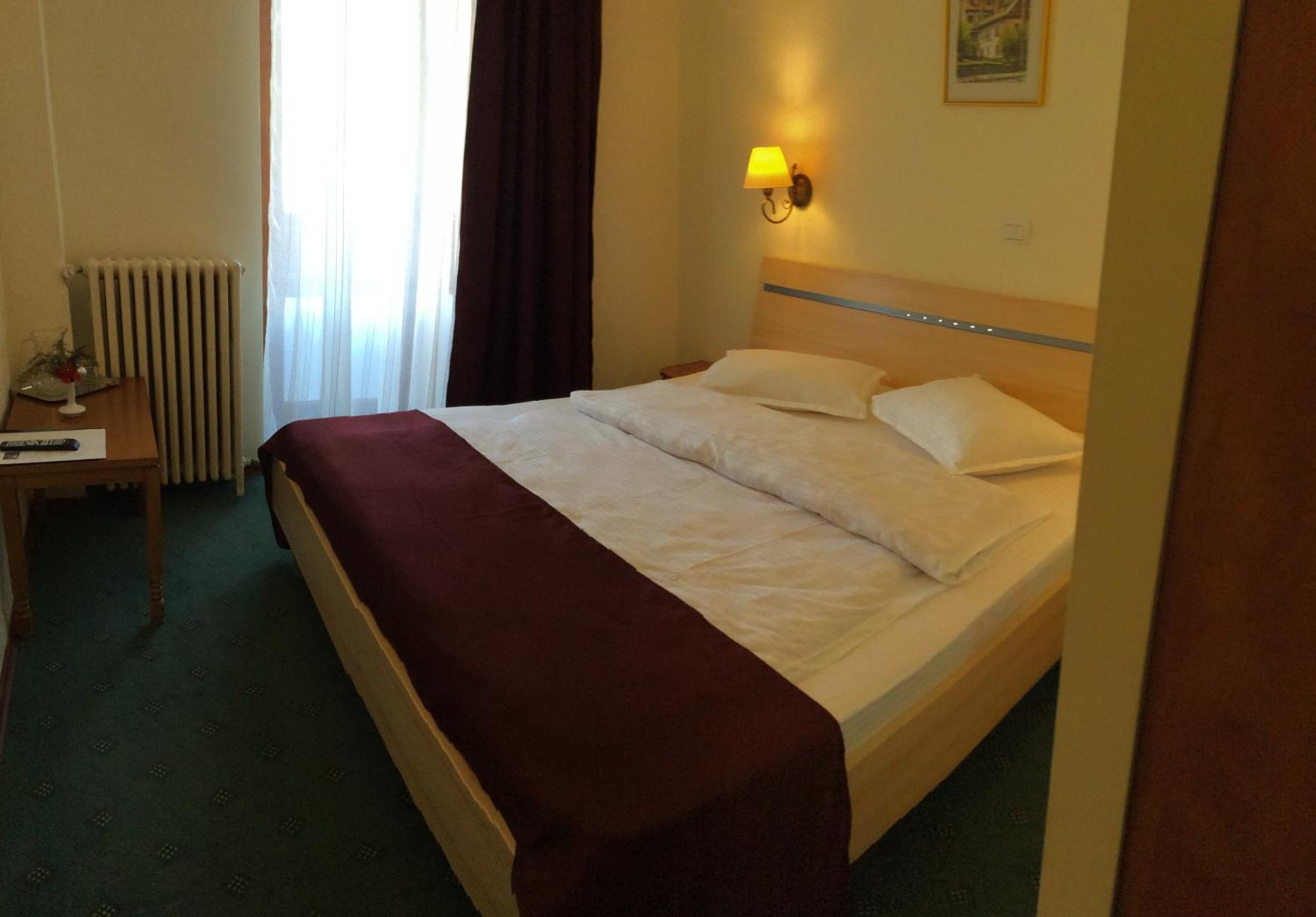 Hotel Bucegi Portile Regatului Paraul Rece Room photo